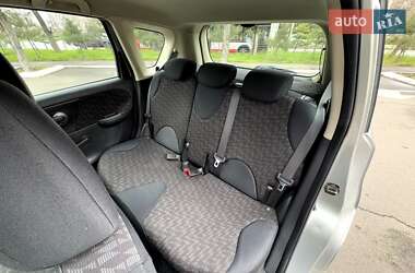 Хэтчбек Nissan Note 2006 в 