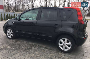Хэтчбек Nissan Note 2007 в 