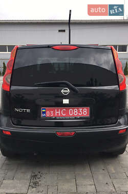 Хэтчбек Nissan Note 2007 в 