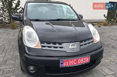 Хэтчбек Nissan Note 2007 в 