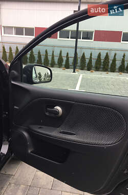 Хэтчбек Nissan Note 2007 в 