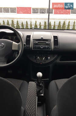 Хэтчбек Nissan Note 2007 в 