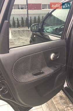 Хэтчбек Nissan Note 2007 в 