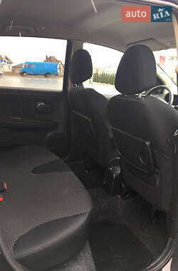 Хэтчбек Nissan Note 2007 в 