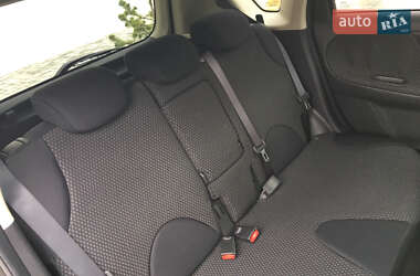 Хэтчбек Nissan Note 2007 в 