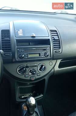 Хэтчбек Nissan Note 2006 в 