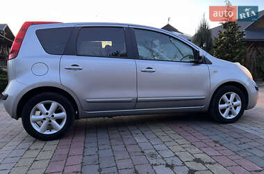 Хэтчбек Nissan Note 2006 в 