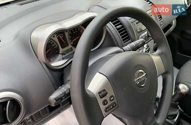 Хэтчбек Nissan Note 2007 в 