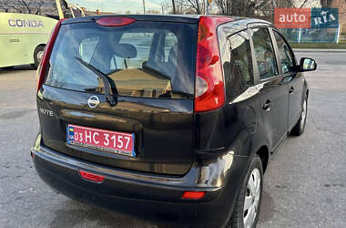 Хэтчбек Nissan Note 2006 в 