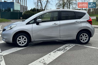 Хэтчбек Nissan Note 2015 в 