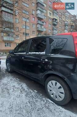 Хэтчбек Nissan Note 2006 в 