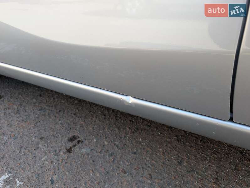 Хетчбек Nissan Note 2012 в Чернігові