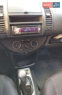 Хэтчбек Nissan Note 2013 в 