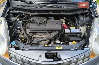 Хэтчбек Nissan Note 2008 в 