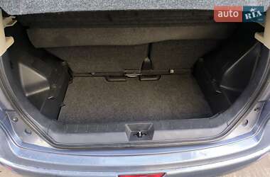 Хэтчбек Nissan Note 2008 в 
