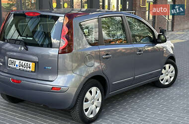 Хетчбек Nissan Note 2010 в 