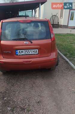 Хэтчбек Nissan Note 2007 в 
