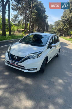 Хэтчбек Nissan Note 2017 в Киеве