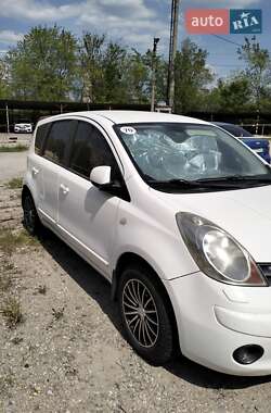 Хэтчбек Nissan Note 2008 в Запорожье
