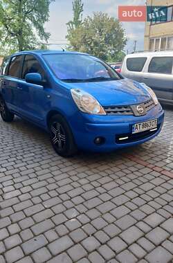 Хэтчбек Nissan Note 2006 в 