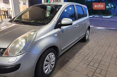 Хэтчбек Nissan Note 2006 в Киеве