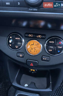 Хэтчбек Nissan Note 2006 в 