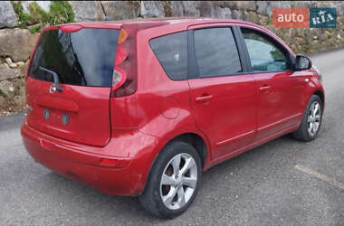 Хетчбек Nissan Note 2010 в 