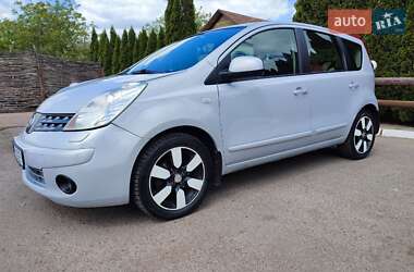 Хэтчбек Nissan Note 2008 в 