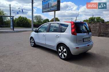 Хэтчбек Nissan Note 2008 в 