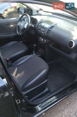 Хэтчбек Nissan Note 2006 в Мене