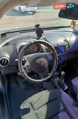 Хэтчбек Nissan Note 2008 в 