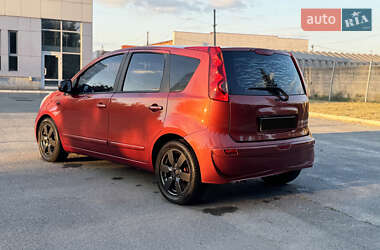 Хэтчбек Nissan Note 2007 в 