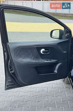 Хетчбек Nissan Note 2011 в 