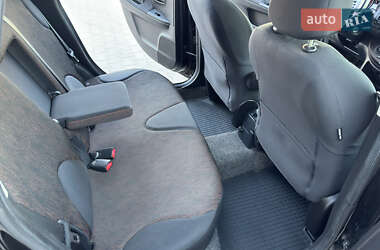 Хетчбек Nissan Note 2011 в 