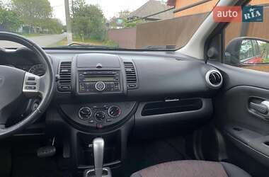 Хетчбек Nissan Note 2010 в 