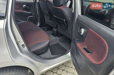 Хэтчбек Nissan Note 2008 в 