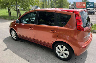 Хэтчбек Nissan Note 2007 в 
