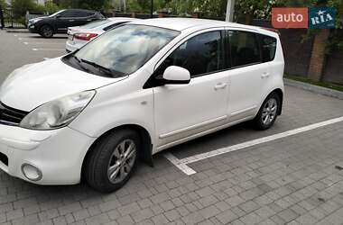 Хэтчбек Nissan Note 2013 в Ровно