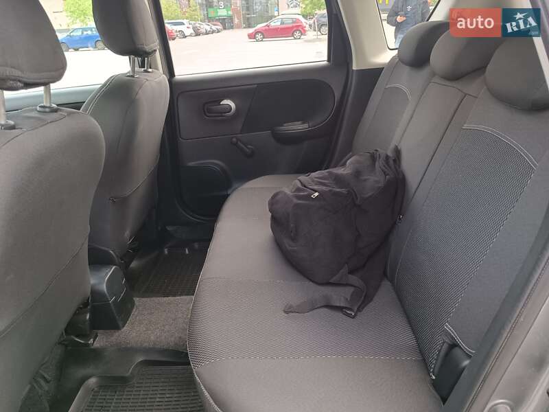 Хетчбек Nissan Note 2012 в Києві фото 10 Хетчбек Nissan Note 2012 в Києві