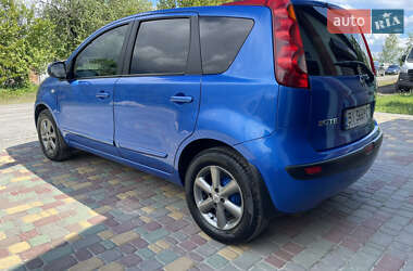 Хэтчбек Nissan Note 2007 в 