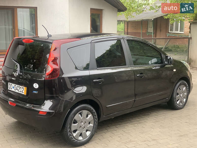 Хэтчбек Nissan Note 2010 в Казатине