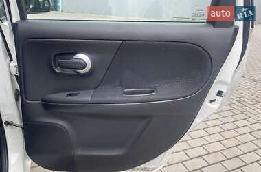 Хетчбек Nissan Note 2012 в 
