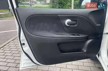 Хетчбек Nissan Note 2012 в 