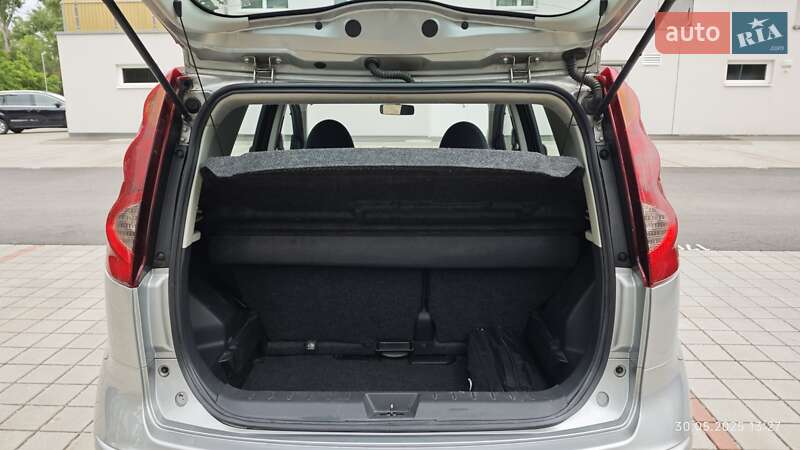 Хэтчбек Nissan Note 2012 в Днепре