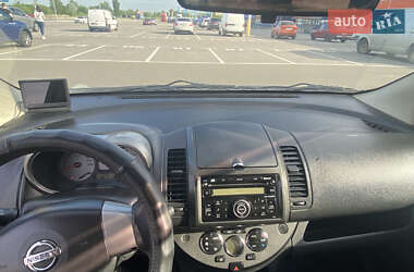 Хэтчбек Nissan Note 2007 в 