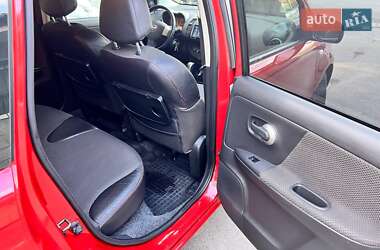 Хэтчбек Nissan Note 2008 в 