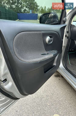 Хэтчбек Nissan Note 2008 в 