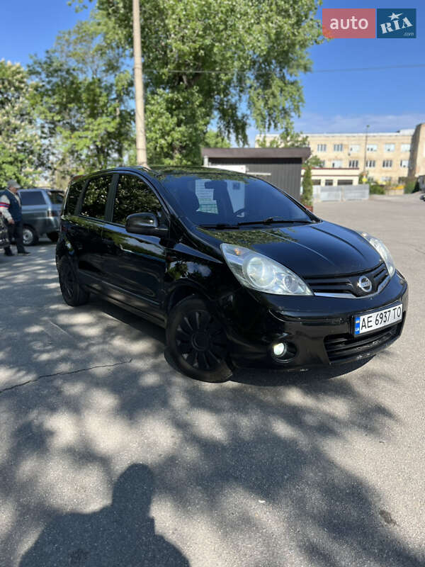 Хэтчбек Nissan Note 2010 в Кропивницком