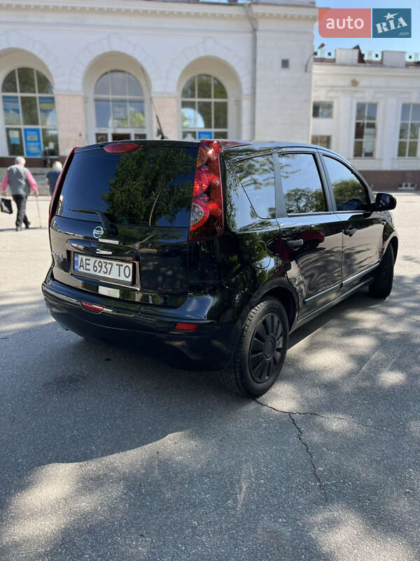 Хэтчбек Nissan Note 2010 в Кропивницком