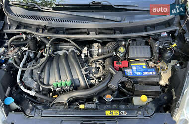 Хетчбек Nissan Note 2010 в 